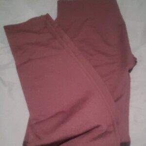LEGGINGS BY SW  .. SIZE LARGE  NEW NO TAGS